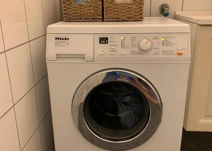 Daire Koselig Liten Naer Skog, Og Occ -